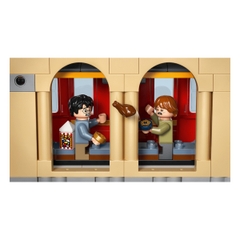Bộ Mô Hình Lắp Ráp LEGO Chặn Sách Tàu Hogwarts #76450