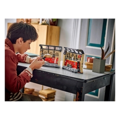 Bộ Mô Hình Lắp Ráp LEGO Chặn Sách Tàu Hogwarts #76450