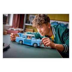 Bộ Mô Hình LEGO HARRY POTTER Bay Phép Thuật Ford Anglia™ #76470