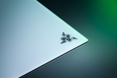 Bàn di chuột Kính Cường Lực Razer Atlas Pro