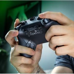 Tay cầm chơi game không dây Razer Wolverine V4 Pro