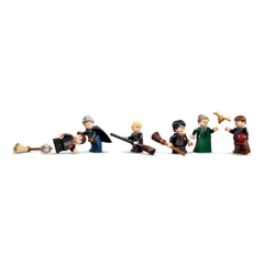 Bộ Mô Hình Lắp Ráp LEGO Harry Potter Lớp Học Bay Hogwarts #76447
