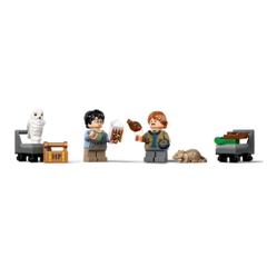 Bộ Mô Hình Lắp Ráp LEGO Chặn Sách Tàu Hogwarts #76450