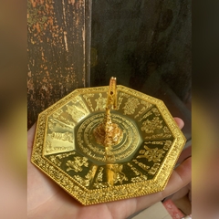 Đĩa hương và kẹp hương