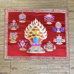 Khăn trải bàn nhỏ thêu Ngọc Mani Bát Kiết Tường