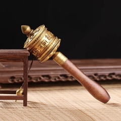 Kinh Luân cầm tay đồng vàng cỡ bé