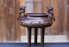 Lư hương chân cao (Đỉnh trầm chân cao)