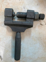 dụng cụ cắt xích xe máy