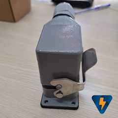 Đầu nối công nghiệp 4 chân 16A vỏ bọc nhôm hình chữ nhật