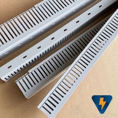 Máng nhựa 25x25mm dài 2 mét 2525GWD