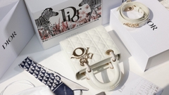 Túi Di Lady Da Bóng Khóa Vàng Size 17cm 2Box (Có hộp)