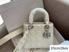 Túi Di Lady Da Lì Khóa Bạc Size 20cm Có 2 Hộp