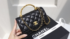 Túi X Quai Sắt Đính Ngọc Da Lì Khóa Vàng Size 20cm 2 Hộp