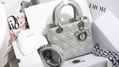 Túi Di Lady Da Lì Khóa Bạc Size 20cm Có 2 Hộp