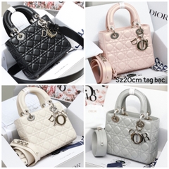 Túi Di Lady Da Lì Khóa Bạc Size 20cm Có 2 Hộp