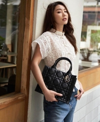 Túi Di Tote New Da Lì Khóa Vàng Size 26 Có 2 Hộp
