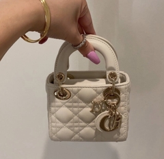 Túi Di Lady Da Lì Khóa Vàng Size 12cm Có 2 hộp