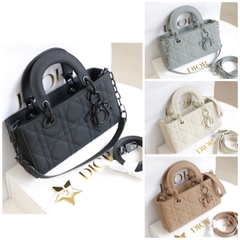 Túi Di Lady DJoy Ngang Da Lì Khóa Cùng Màu Size 22cm Có 2 hộp
