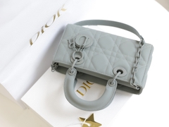 Túi Di Lady DJoy Ngang Da Lì Khóa Cùng Màu Size 22cm Có 2 hộp