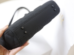 Túi Di Lady DJoy Ngang Da Lì Khóa Cùng Màu Size 22cm Có 2 hộp
