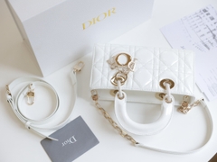 Túi Di Lady Ngang Djoy Da Bóng Khóa Vàng Size 22cm Có 2 hộp
