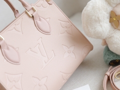 Túi L Onthego Da Bò Họa Tiết Dập Size 25cm Có 2 hộp