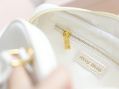 Túi MiuMiu Trống Size 23cm có hộp