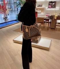 Túi xách L Carry M46203 size 29cm M46203