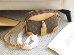Túi L Deauville 45528 Size 20cm Có 2 hộp
