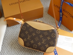 Túi L Deauville 45528 Size 20cm Có 2 hộp