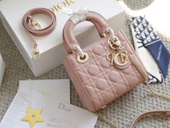 Túi Di Lady Da lì Khóa Vàng Size 17cm Ver2 F6677