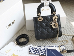 Túi Di Lady Da lì Khóa Vàng Size 17cm Ver2 F6677