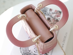 Túi Di Lady Ombre Da Lì Khóa Vàng Size 17cm Dây Bảng To Có 2 Hộp