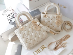 Túi D Lady Da Lì Khóa Vàng Size 20cm Charm Bướm