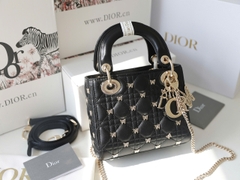 Túi D Lady Da Lì Khóa Vàng Size 20cm Charm Bướm