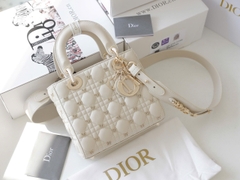 Túi D Lady Da Lì Khóa Vàng Size 20cm Charm Bướm