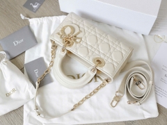 Túi Di DJoy Da Lì Khóa Vàng Size 22cm có 2 hộp