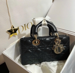 Túi Di DJoy Da Lì Khóa Vàng Size 22cm có 2 hộp