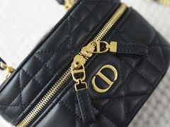 Túi Xách Di Caro Vanity Size 17x11 Có 2 hộp