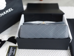 Túi Xách X Classic Da Trơn Khóa Vàng Size 25cm Có 2 hộp