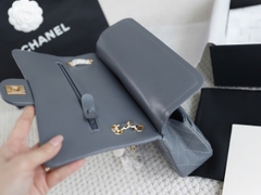 Túi Xách X Classic Da Trơn Khóa Vàng Size 25cm Có 2 hộp