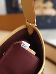 Túi xách L Carry M46203 size 29cm M46203