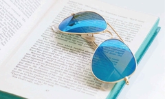 Vì sao chúng ta nên vệ sinh kính mắt thường xuyên