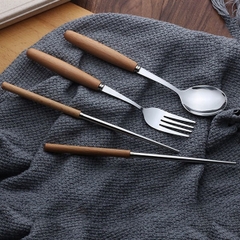 Bộ Đũa Nuỗng Nĩa Inox Cán Gỗ Kèm Hộp Đựng Lúa Mạch A1913