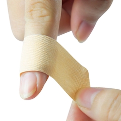 Hộp 100 Băng Gâu Y Tế  Miếng Dán Cá Nhân Dán Vết Thương A2144