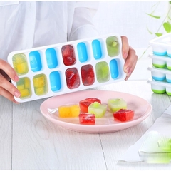 Khay Làm Đá Silicon Có Nắp Đậy 14 Viên Bảo Quản Chống Mùi A5312