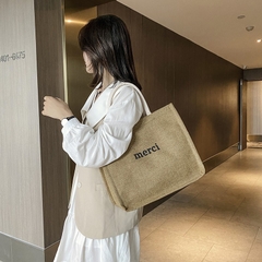 Túi Cói Merci có lót đệm đáy giữ form Túi A0941