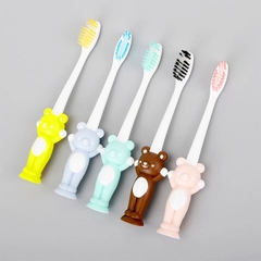 Sét 4 Bàn Chải Đánh Răng Hình Thú Cho Bé Cái Siêu Mềm Kèm Túi Zip A3632