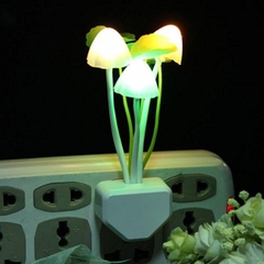 Đèn Ngủ Cảm Ứng Hình Nấm Tự Động Bật Tắt A1051