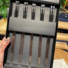 Hộp 5 Đôi Đũa Inox 304 Chống Trơn Trượt Cao Cấp Hàn Quốc, Đũa Inox An toàn Vệ Sinh Chống ẩm mốc A2832
